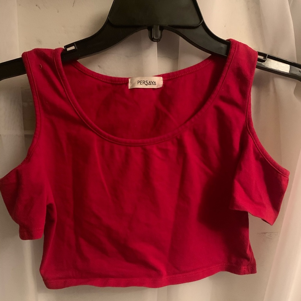 Red cold should crop top